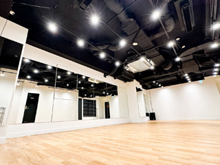 赤坂校 Dance Studio Beauty & Beast